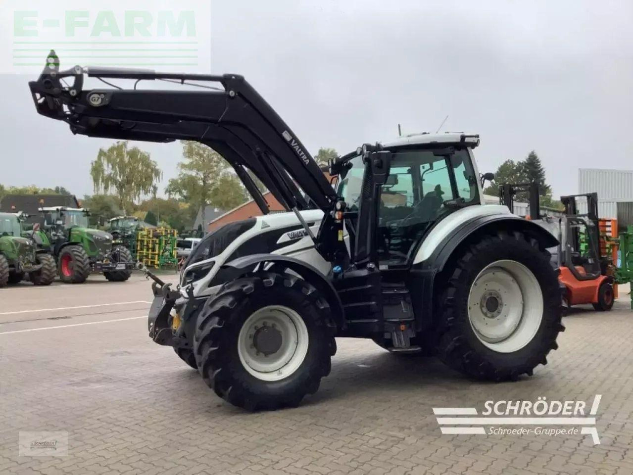 Valtra t 174 ed smarttouch | rtk | unlimited - Tracteur agricole: photos 3 Valtra t 174 ed smarttouch | rtk | unlimited - Tracteur agricole: photos 3