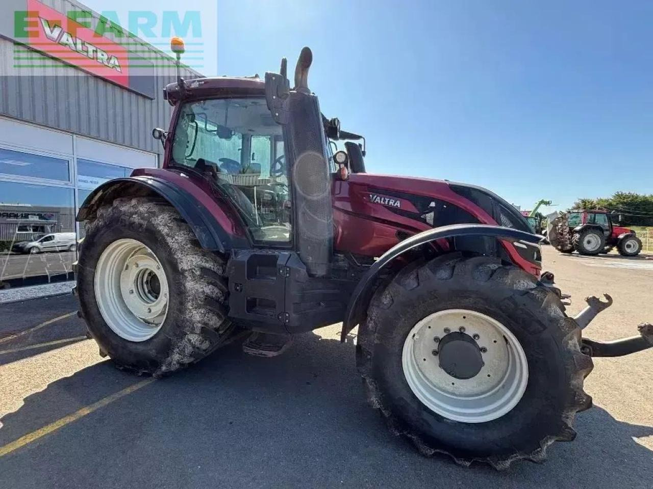Valtra t 214d - Tracteur agricole: photos 2 Valtra t 214d - Tracteur agricole: photos 2