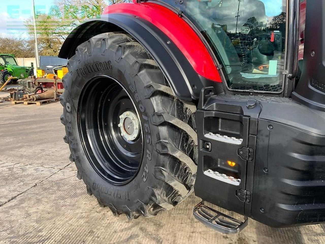 Tracteur agricole Valtra t195 active tractor (st21562) Active: photos 14 Tracteur agricole Valtra t195 active tractor (st21562) Active: photos 14