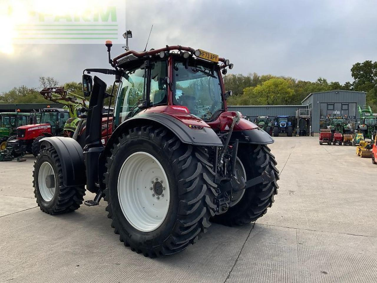Valtra t235 active twin track reverse drive Active - Tracteur agricole: photos 5 Valtra t235 active twin track reverse drive Active - Tracteur agricole: photos 5