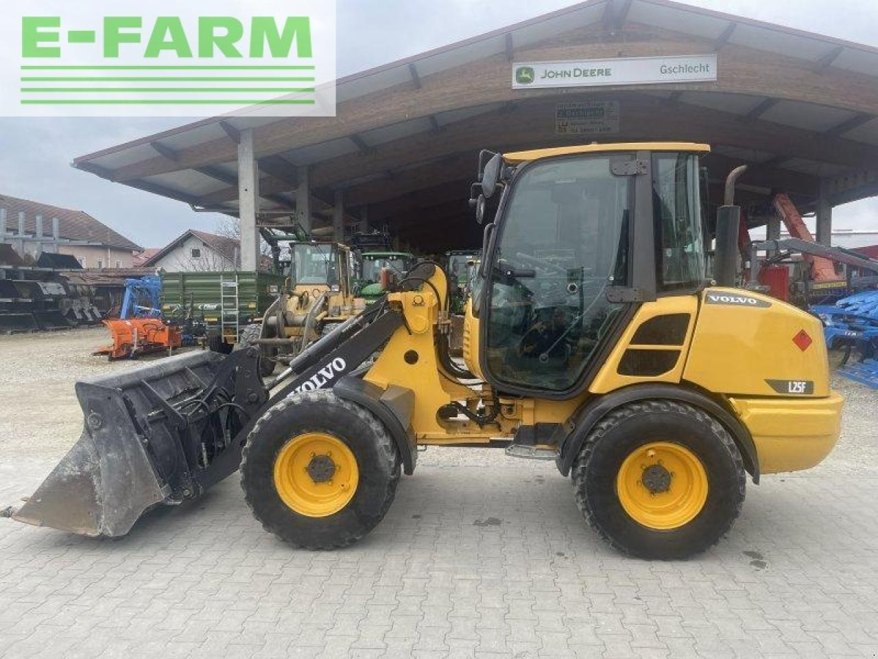 Volvo l 25f - Mini pelle: photos 2 Volvo l 25f - Mini pelle: photos 2
