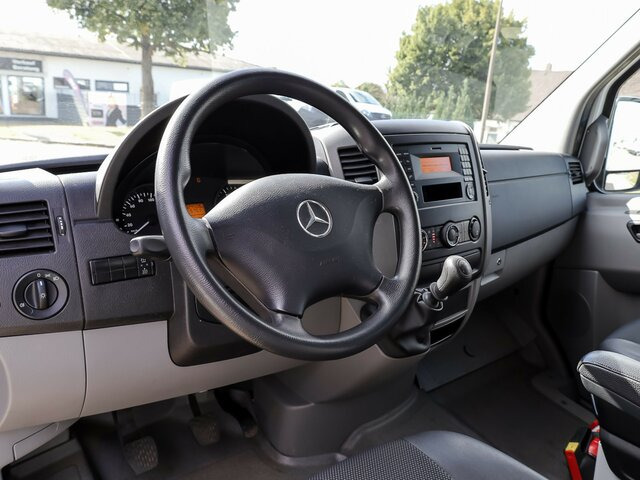 MERCEDES-BENZ Sprinter 316CDI DOKA,Allrad,AHK,Standhzg. - Utilitaire rideaux coulissants (PLSC), Utilitaire double cabine: photos 4 MERCEDES-BENZ Sprinter 316CDI DOKA,Allrad,AHK,Standhzg. - Utilitaire rideaux coulissants (PLSC), Utilitaire double cabine: photos 4