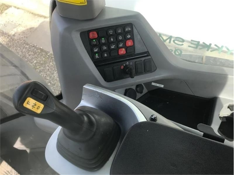 New Holland W190D  - Chargeuse sur pneus: photos 4 New Holland W190D  - Chargeuse sur pneus: photos 4