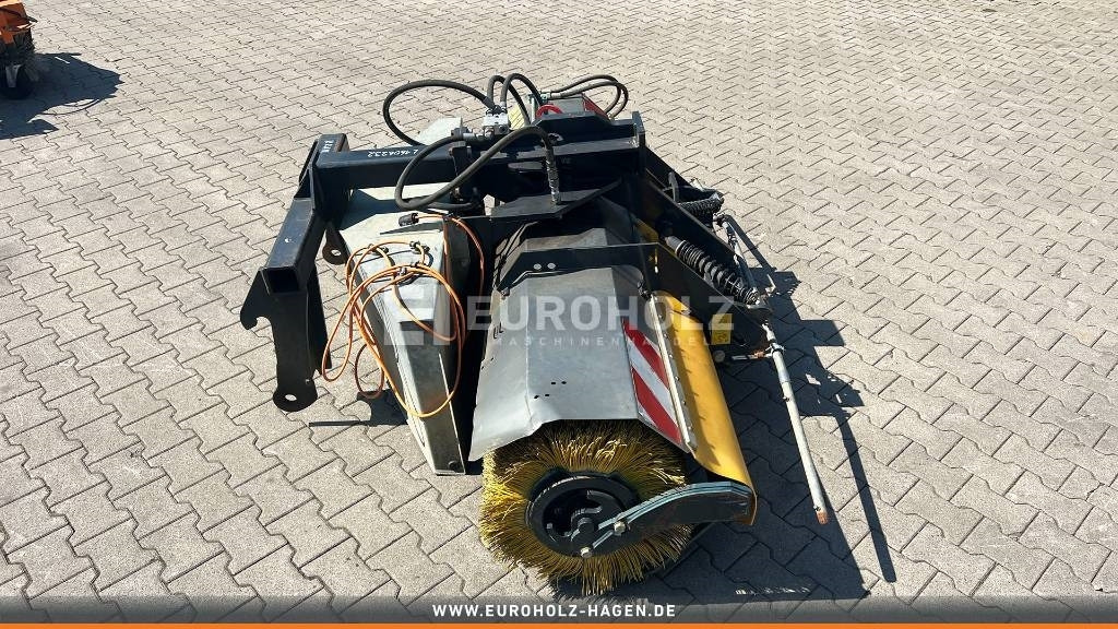 Kehrmaschine passend Kramer 420 950 2300 mm gebr - Brosse: photos 3 Kehrmaschine passend Kramer 420 950 2300 mm gebr - Brosse: photos 3