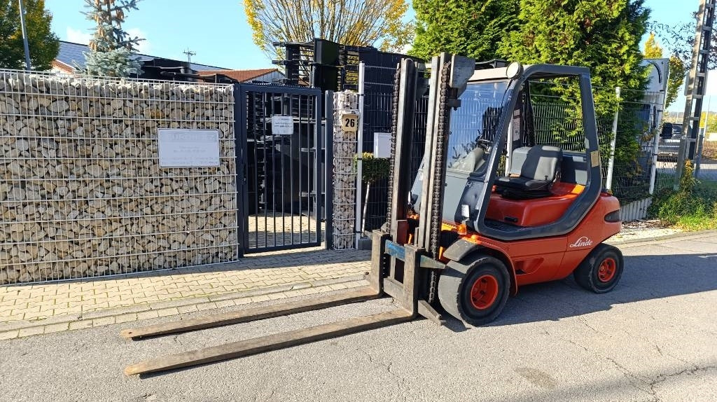 Linde H 30 D, Duplex, Zusatzhydraulik, Palettengabel - Chariot élévateur diesel: photos 3 Linde H 30 D, Duplex, Zusatzhydraulik, Palettengabel - Chariot élévateur diesel: photos 3