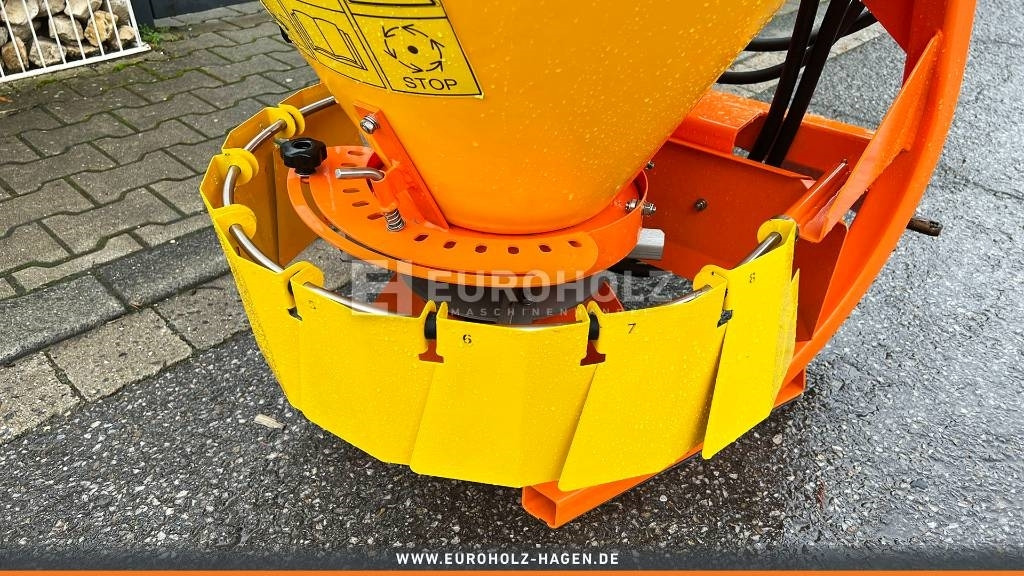 Salzstreuer Sandstreuer PS-250M Dreipunktaufnahme - Epandeur de sable pour Véhicule de voirie/ Spécial: photos 5 Salzstreuer Sandstreuer PS-250M Dreipunktaufnahme - Epandeur de sable pour Véhicule de voirie/ Spécial: photos 5