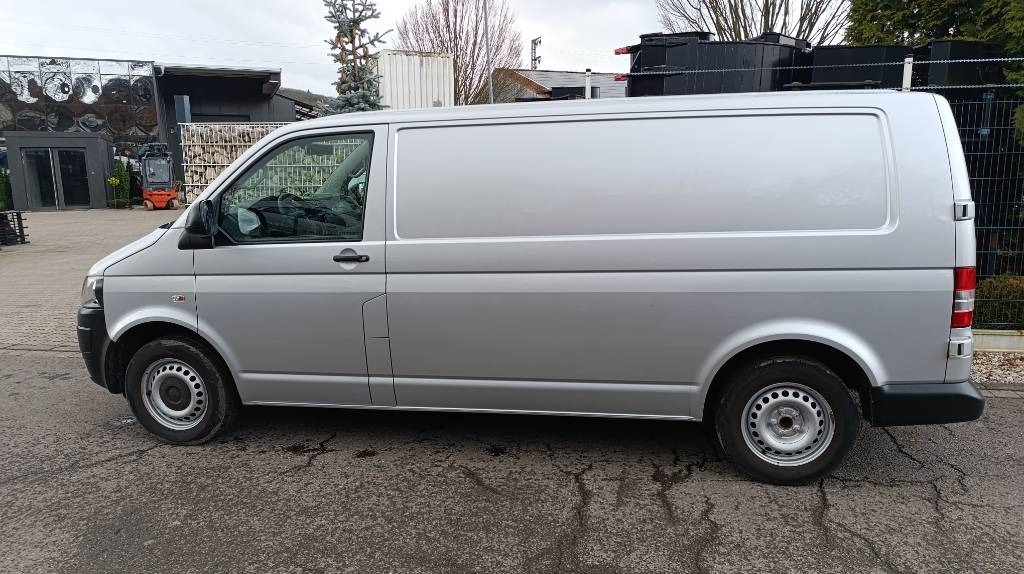 Volkswagen T5 2.0 TDI, Transporter, Kasten, Werkstattschränke - Fourgon grand volume: photos 4 Volkswagen T5 2.0 TDI, Transporter, Kasten, Werkstattschränke - Fourgon grand volume: photos 4