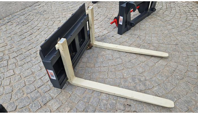 Big Palettengabel 2 t mit Bobcat 90 cm Aufnahme - Fourches pour Matériel de manutention: photos 1 Big Palettengabel 2 t mit Bobcat 90 cm Aufnahme - Fourches pour Matériel de manutention: photos 1