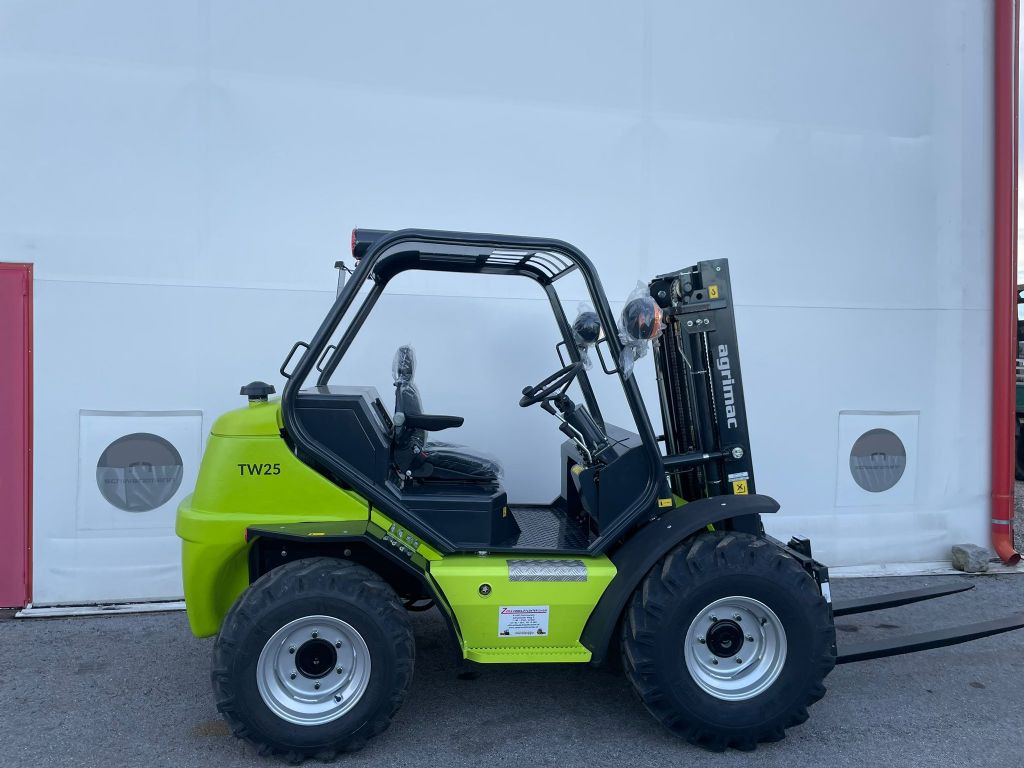 Agrimac TW25 - Chariot tout terrain: photos 1 Agrimac TW25 - Chariot tout terrain: photos 1