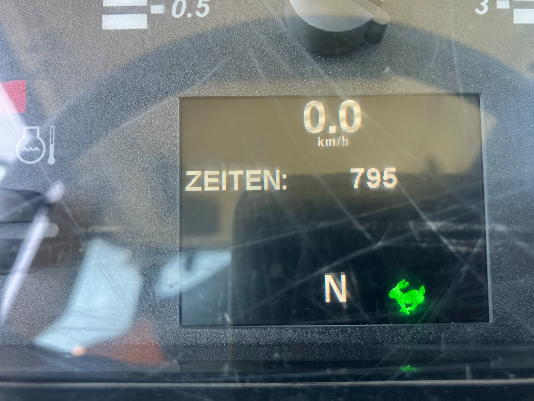 John Deere 5090GF mit RTK- Lenksystem/ FKH/FZW - Tracteur agricole: photos 5 John Deere 5090GF mit RTK- Lenksystem/ FKH/FZW - Tracteur agricole: photos 5