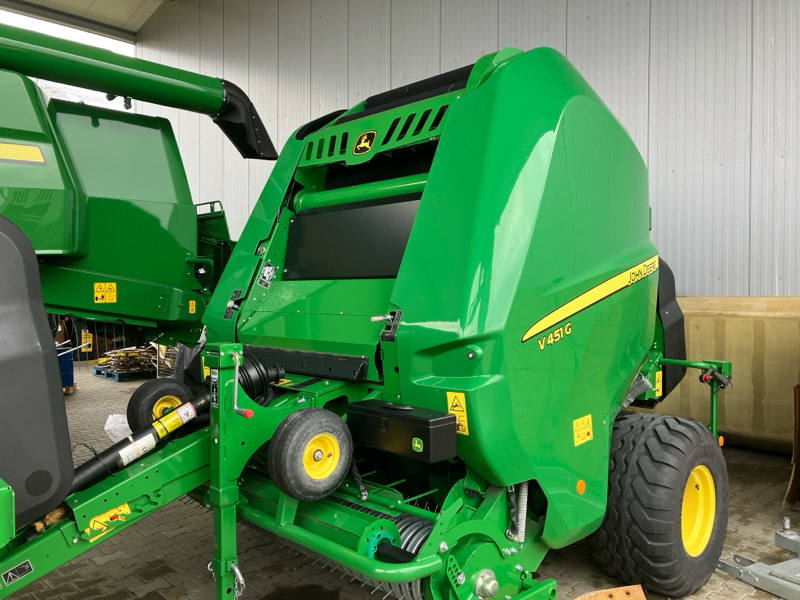 John Deere V451G - Enrubanneuse: photos 1 John Deere V451G - Enrubanneuse: photos 1