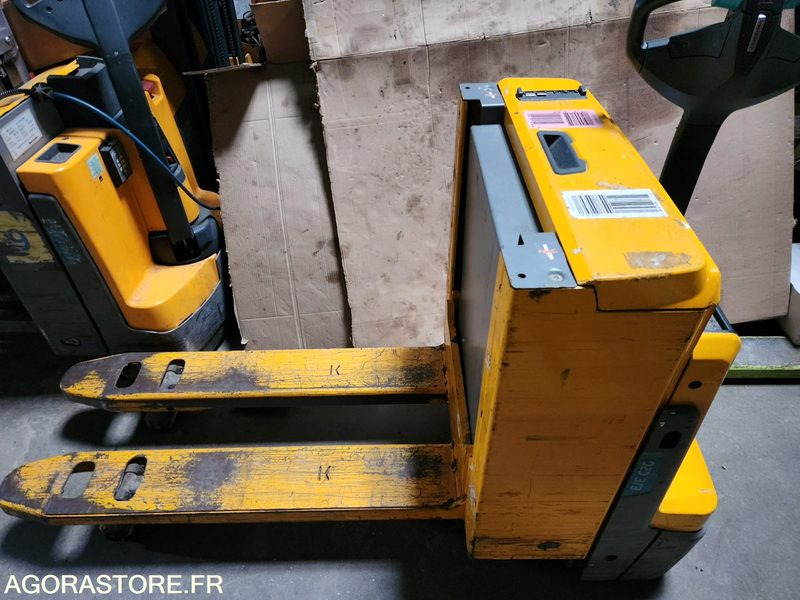 2 TRANSPALETTES ELECTRIQUE A LEVEE INITIALE 24V 150Ah CHARGEUR EMBARQUE DE 2019 - Transpalette: photos 2 2 TRANSPALETTES ELECTRIQUE A LEVEE INITIALE 24V 150Ah CHARGEUR EMBARQUE DE 2019 - Transpalette: photos 2