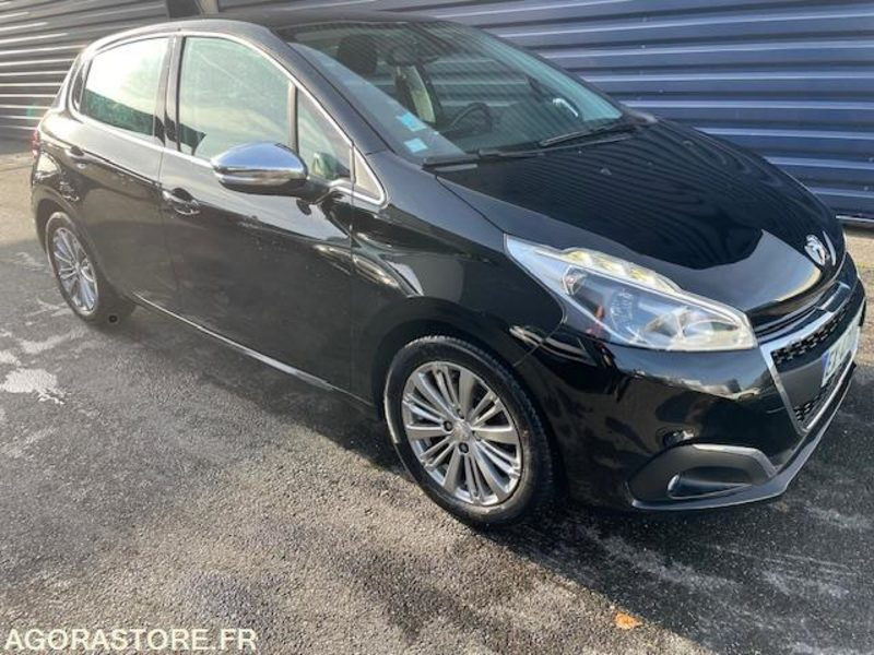 208 ALLURE PT 110cv-05/2016- 87950 KM - Voiture: photos 4 208 ALLURE PT 110cv-05/2016- 87950 KM - Voiture: photos 4