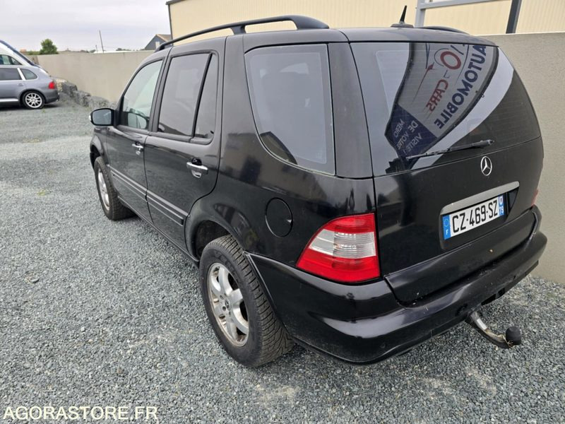 4X4 MERCEDES 400 ML - 2003 - 331 769 KM - Voiture: photos 2 4X4 MERCEDES 400 ML - 2003 - 331 769 KM - Voiture: photos 2