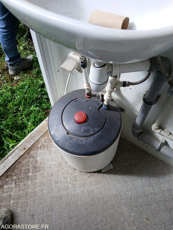 Sanitaires WC, lavabo mobile - Autre matériel: photos 2 Sanitaires WC, lavabo mobile - Autre matériel: photos 2