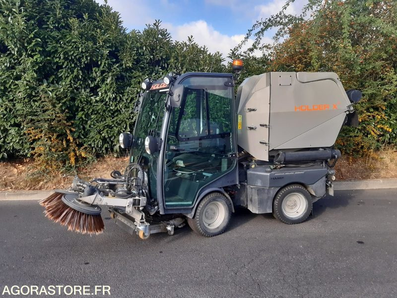 BALAYEUSE DE VOIRIE - HOLDER X45 - 2018 - 1500 HEURES - Balayeuse de voirie: photos 1 BALAYEUSE DE VOIRIE - HOLDER X45 - 2018 - 1500 HEURES - Balayeuse de voirie: photos 1