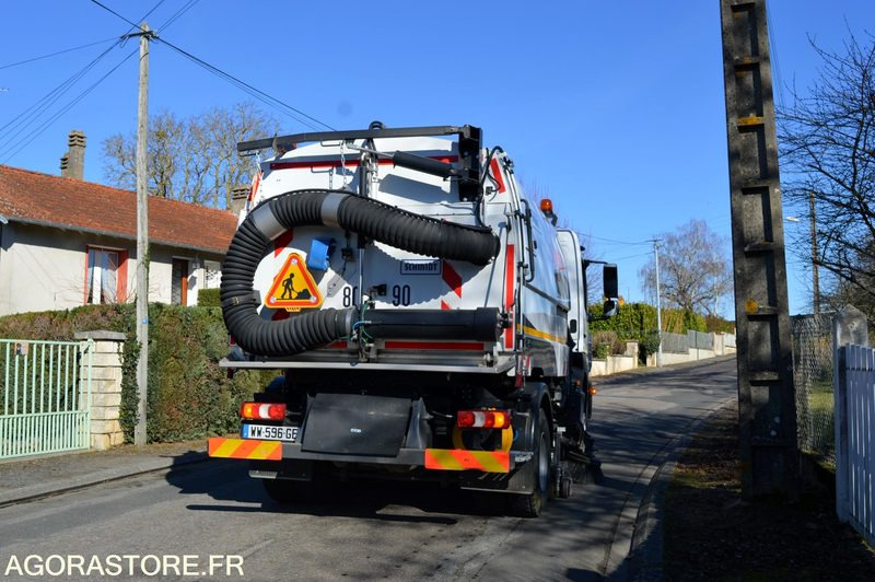 BALAYEUSE MERCEDES ATEGO 95000kms 2019 - Balayeuse de voirie: photos 2 BALAYEUSE MERCEDES ATEGO 95000kms 2019 - Balayeuse de voirie: photos 2