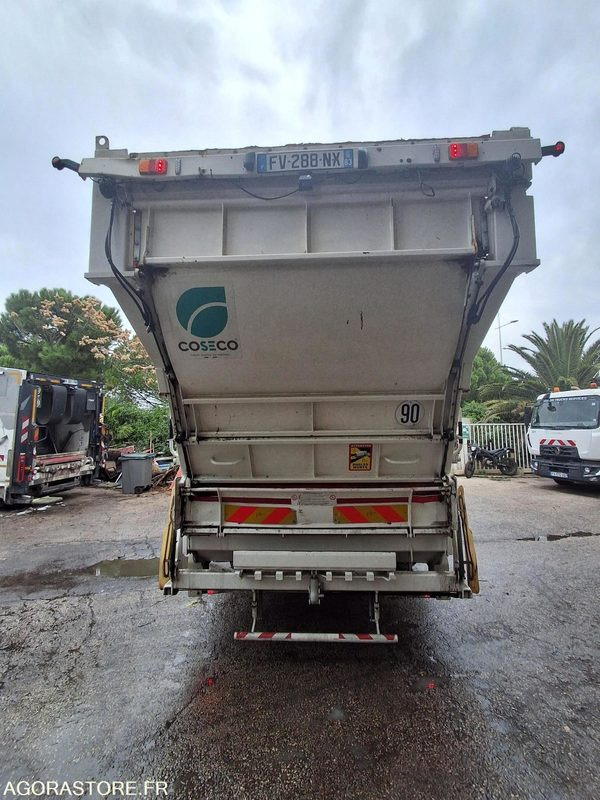 BOM Grue 32T - 2020 - 101490 KMS - Benne à ordures ménagères: photos 3 BOM Grue 32T - 2020 - 101490 KMS - Benne à ordures ménagères: photos 3