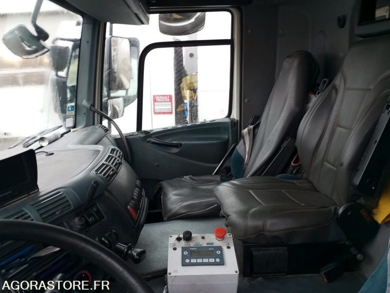 BOM Renault non roulante (sans culasse) 347000kms - Benne à ordures ménagères: photos 3 BOM Renault non roulante (sans culasse) 347000kms - Benne à ordures ménagères: photos 3