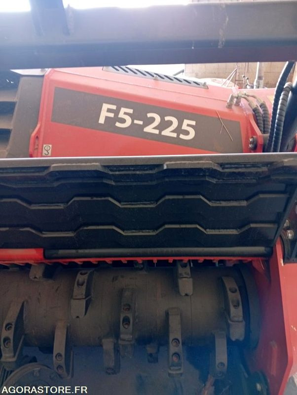 BROYEUR FORESTIER REMET CNC F5-225 - Broyeur forestier: photos 4 BROYEUR FORESTIER REMET CNC F5-225 - Broyeur forestier: photos 4