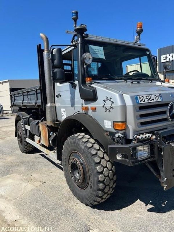 CAMION 4X4 MERCEDES UNIMOG U5000 2009 62289 KM 4667 HEURES + ETRAV SICOMETAL GM1 - Engin de déneigement: photos 2 CAMION 4X4 MERCEDES UNIMOG U5000 2009 62289 KM 4667 HEURES + ETRAV SICOMETAL GM1 - Engin de déneigement: photos 2