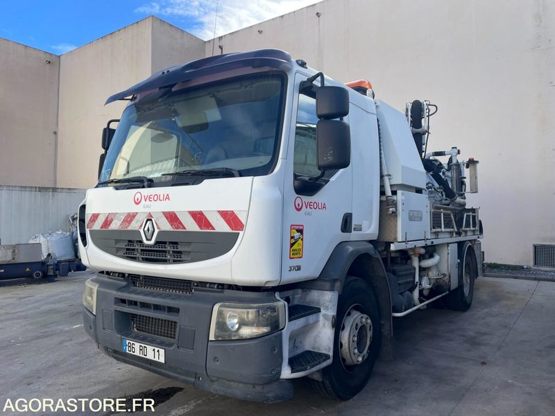 CAMION RENAULT19 HYDROCURER HUWER - 2018 / 341 258 KM - Camion hydrocureur: photos 3 CAMION RENAULT19 HYDROCURER HUWER - 2018 / 341 258 KM - Camion hydrocureur: photos 3