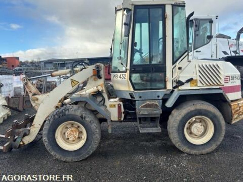 CHARGEUSE - LIEBHERR - L506Z - 2003 - 12500H - Chargeuse: photos 4 CHARGEUSE - LIEBHERR - L506Z - 2003 - 12500H - Chargeuse: photos 4
