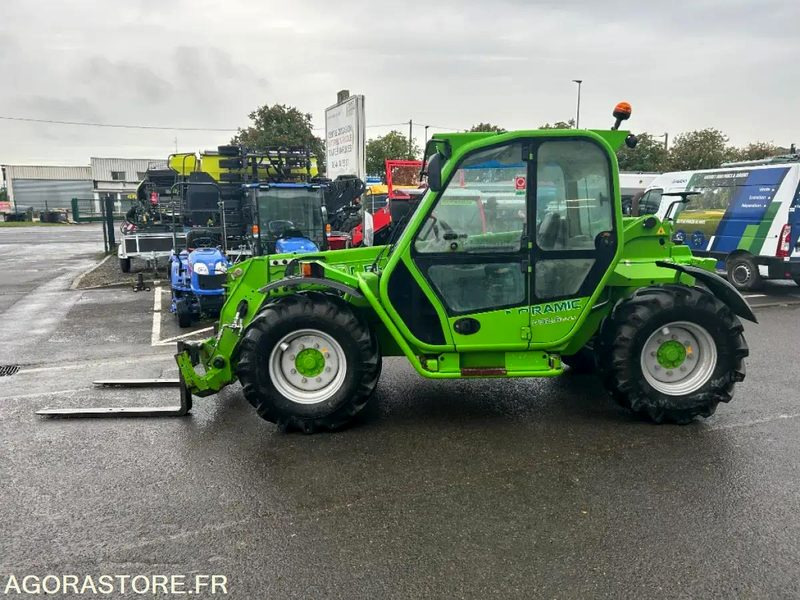 CHARIOT TELESCOPIQUE MERLO PANORAMIC P32.6 PLUS - 2013 / 2865 HEURES - Chargeuse: photos 2 CHARIOT TELESCOPIQUE MERLO PANORAMIC P32.6 PLUS - 2013 / 2865 HEURES - Chargeuse: photos 2