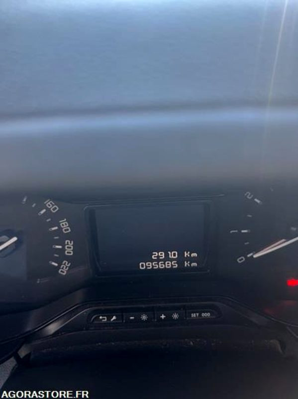 CITROEN BERLINGO ISOTHERME (portage de repas) - Fourgonnette: photos 5 CITROEN BERLINGO ISOTHERME (portage de repas) - Fourgonnette: photos 5