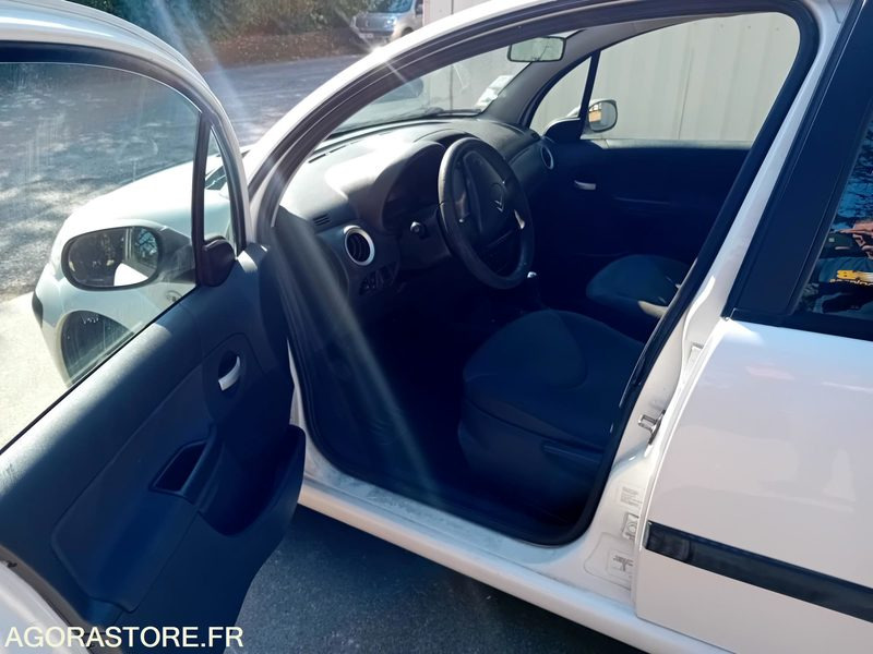 CITROEN C3 1.4HDI CLUB - Voiture: photos 4 CITROEN C3 1.4HDI CLUB - Voiture: photos 4