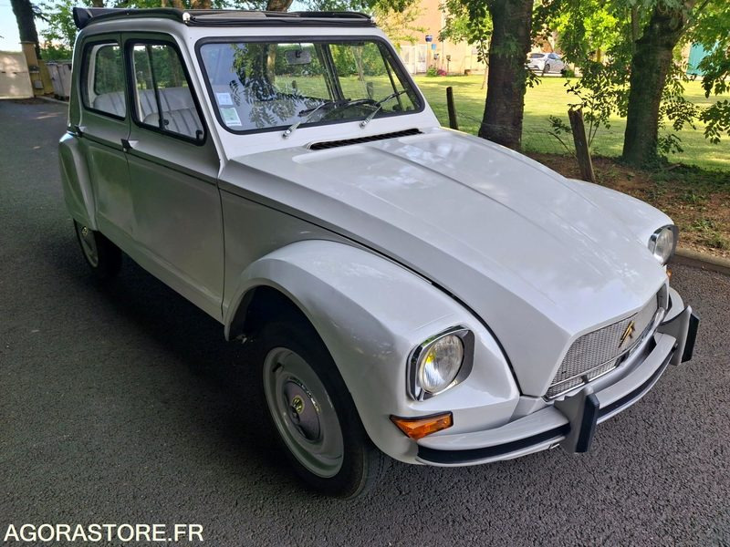 CITROEN-DYANE-1967- - Voiture: photos 2 CITROEN-DYANE-1967- - Voiture: photos 2