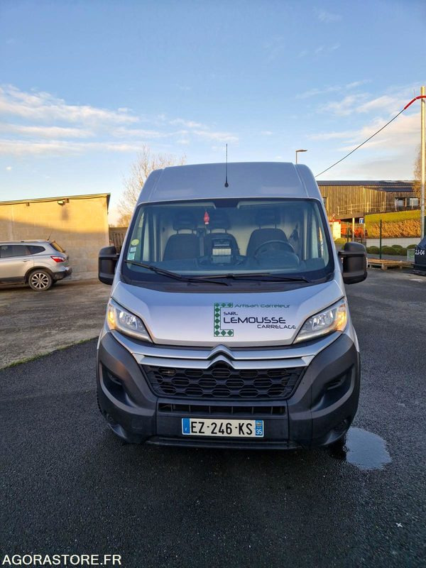 CITROEN JUMPER 2.0 HDI - 2018 - 86822 kms - Fourgon utilitaire: photos 4 CITROEN JUMPER 2.0 HDI - 2018 - 86822 kms - Fourgon utilitaire: photos 4