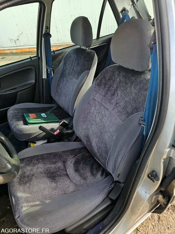 CITROEN SAXO - 2002 - 72882KM - 625DMP92 - Voiture: photos 5 CITROEN SAXO - 2002 - 72882KM - 625DMP92 - Voiture: photos 5