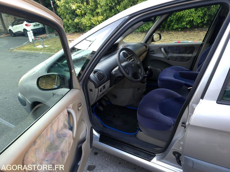 CITROEN XSARA PICASSO 1.8I 117 CH - 2001 - 223 000 KM - Voiture: photos 5 CITROEN XSARA PICASSO 1.8I 117 CH - 2001 - 223 000 KM - Voiture: photos 5