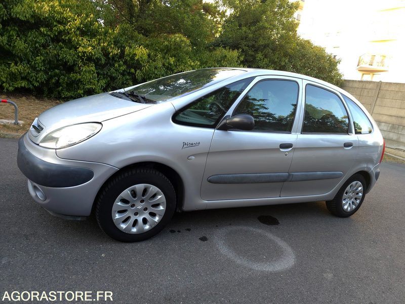 CITROEN XSARA PICASSO 1.8I 117 CH - 2001 - 223 000 KM - Voiture: photos 2 CITROEN XSARA PICASSO 1.8I 117 CH - 2001 - 223 000 KM - Voiture: photos 2