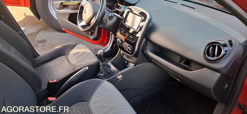 CLIO 1.5 dCi 90 - CZ 772 KF - Voiture: photos 5 CLIO 1.5 dCi 90 - CZ 772 KF - Voiture: photos 5