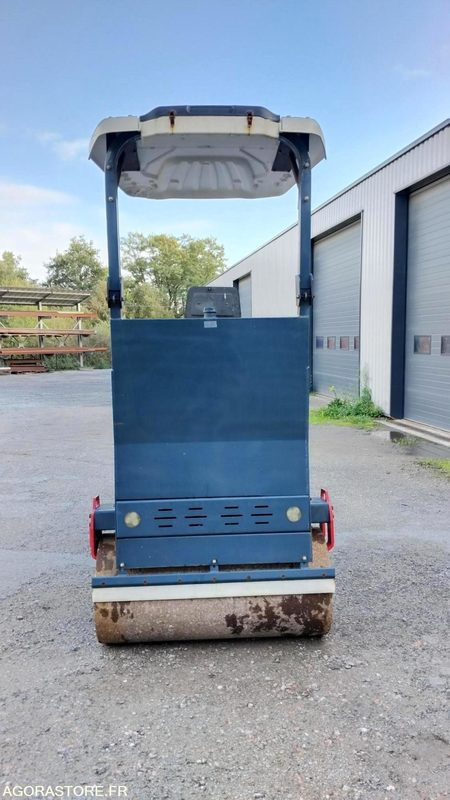 COMPACTEUR ROUTIER - Compacteur: photos 3 COMPACTEUR ROUTIER - Compacteur: photos 3