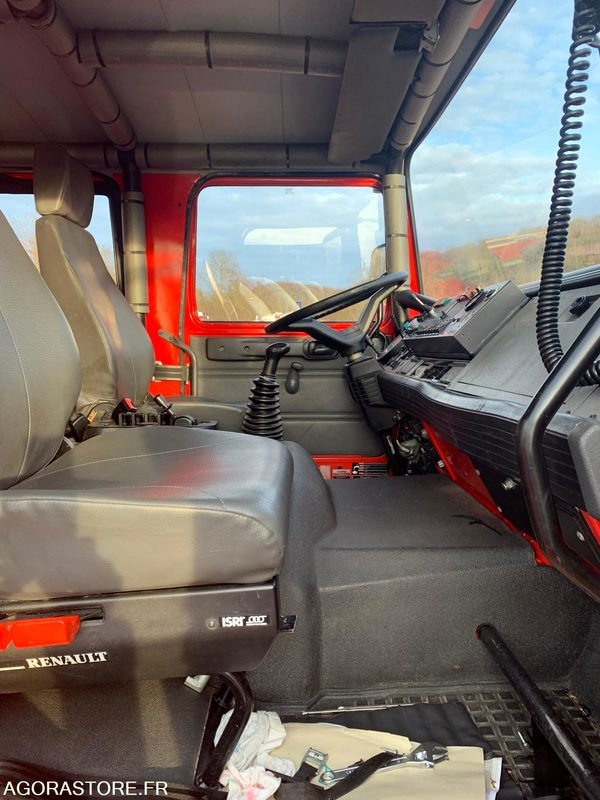 CCFM RENAULT M210 4*4 3331SP76 - Camion: photos 5 CCFM RENAULT M210 4*4 3331SP76 - Camion: photos 5