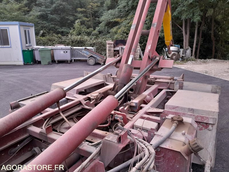 IVECO - 2005 - EK335QM - Camion: photos 5 IVECO - 2005 - EK335QM - Camion: photos 5