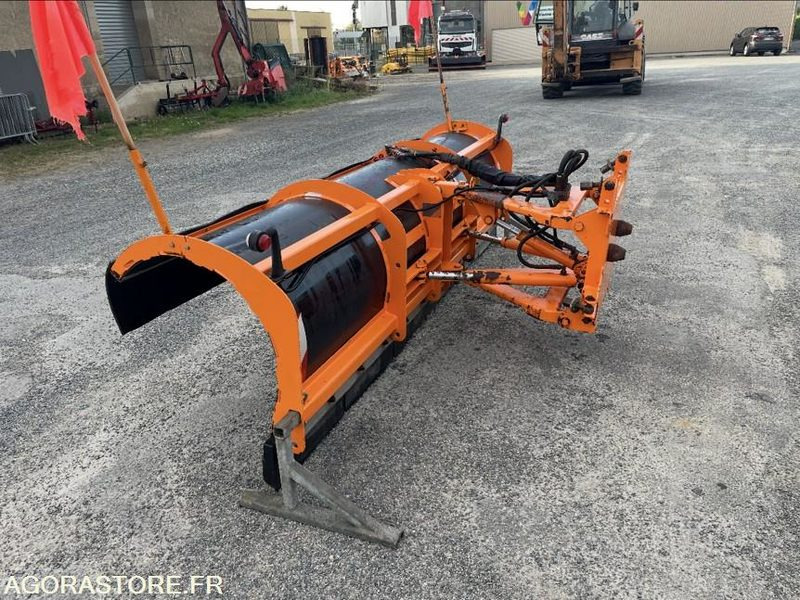 Lame de déneigement France Neige - Camion: photos 1 Lame de déneigement France Neige - Camion: photos 1