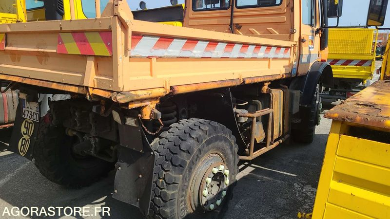 MERCEDES - UNIMOG - 2001 - 129649 KM - Camion: photos 3 MERCEDES - UNIMOG - 2001 - 129649 KM - Camion: photos 3