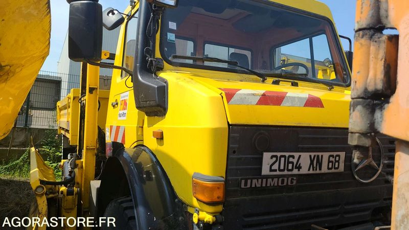 MERCEDES UNIMOG - 2001 - 59063 KM - Camion: photos 1 MERCEDES UNIMOG - 2001 - 59063 KM - Camion: photos 1