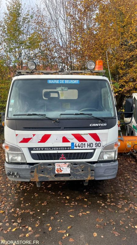 MITSUBISHI / FUSO canter - Camion: photos 2 MITSUBISHI / FUSO canter - Camion: photos 2