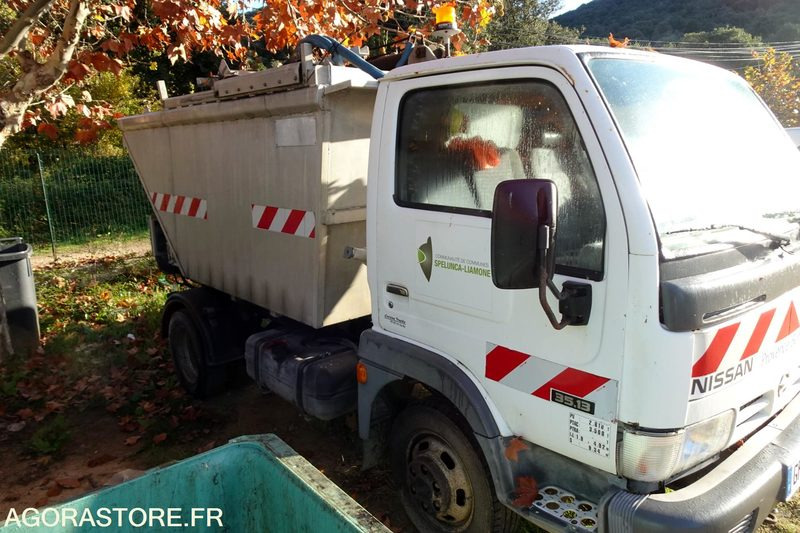 Nisssan Cabstar 35.13 - Camion: photos 3 Nisssan Cabstar 35.13 - Camion: photos 3