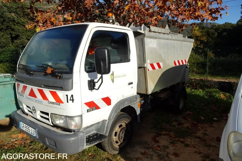 Nisssan Cabstar 35.13 - Camion: photos 2 Nisssan Cabstar 35.13 - Camion: photos 2