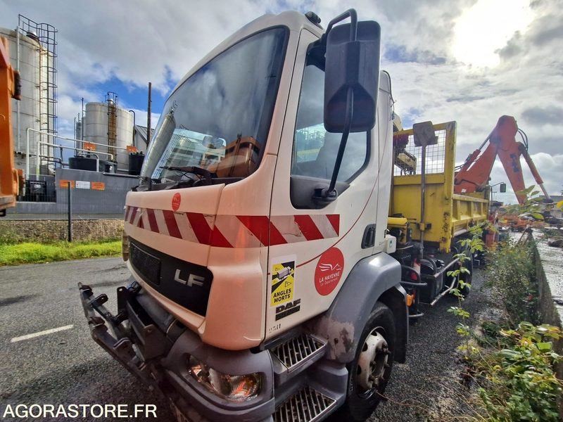 Porteur tribenne grue Daf LF55 220 -227727-2006 - BQ086KY - Camion: photos 1 Porteur tribenne grue Daf LF55 220 -227727-2006 - BQ086KY - Camion: photos 1