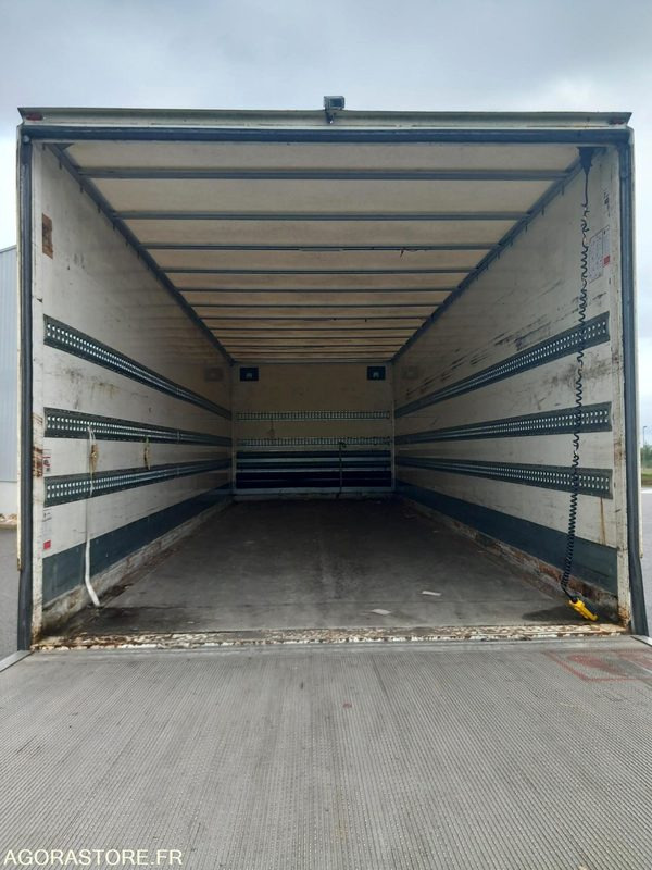 RENAULT MIDLUM 220 12T - 2013 - 301000 Kms - Camion: photos 5 RENAULT MIDLUM 220 12T - 2013 - 301000 Kms - Camion: photos 5