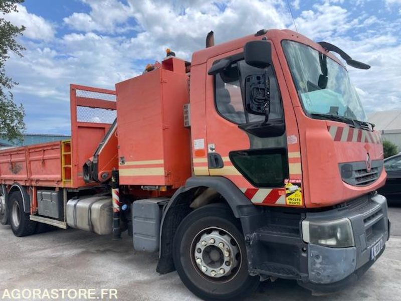 RENAULT PREMIUM LANDER 430.26 - PLATEAU GRUE - GRUE FASSI F150 + RADIO - 2011 - Camion: photos 2 RENAULT PREMIUM LANDER 430.26 - PLATEAU GRUE - GRUE FASSI F150 + RADIO - 2011 - Camion: photos 2