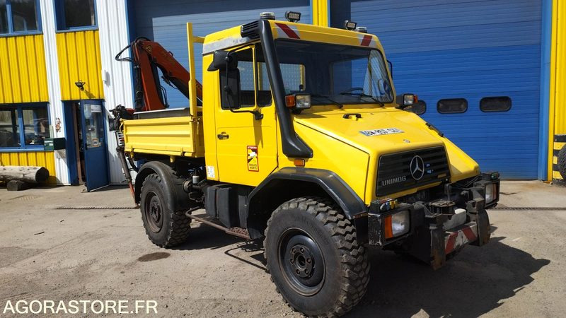 UNIMOG U110 AVEC GRUE ARRIERE CHASSIS - Camion: photos 1 UNIMOG U110 AVEC GRUE ARRIERE CHASSIS - Camion: photos 1