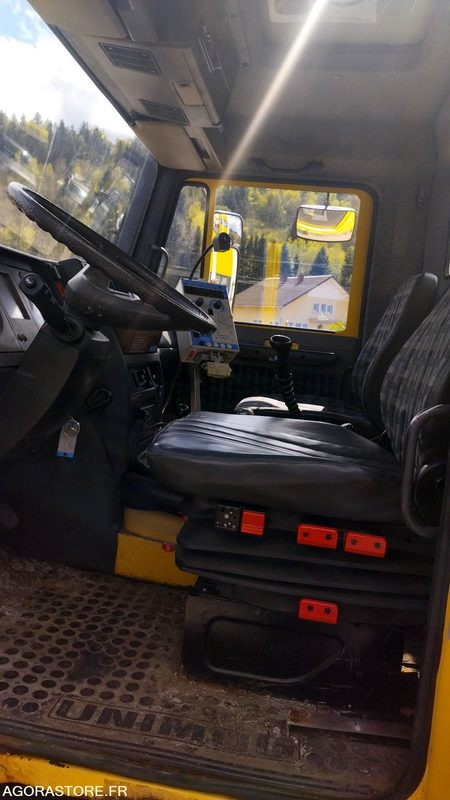 UNIMOG U110 AVEC GRUE ARRIERE CHASSIS - Camion: photos 4 UNIMOG U110 AVEC GRUE ARRIERE CHASSIS - Camion: photos 4
